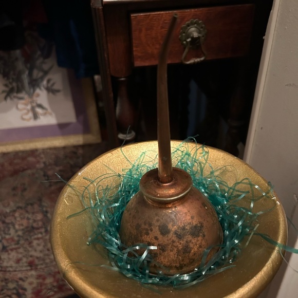 Vintage Copper Oil Can With Angled Spout & Thumb Pump - Picture 5 of 6